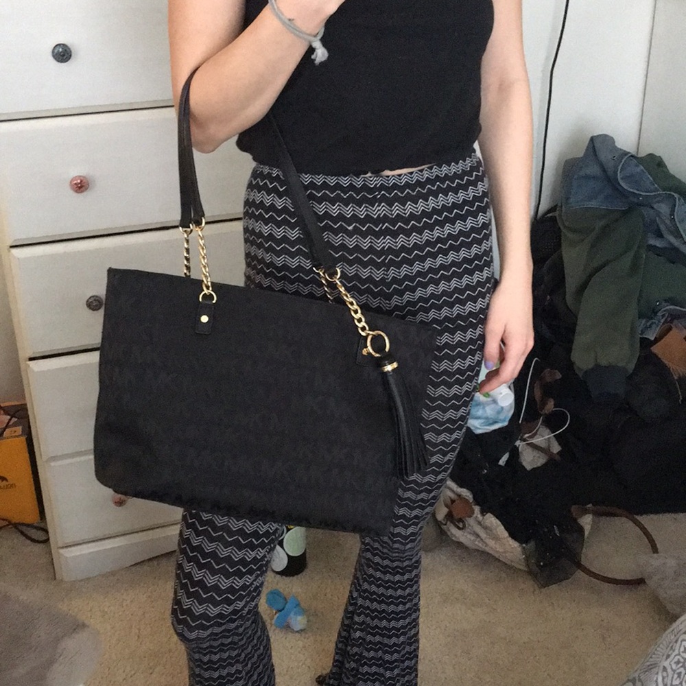 Michael Kors jet set chain bag
